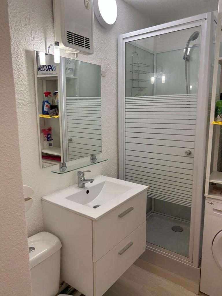 Studio Meuble Bord De Mer Bormes-les-Mimosas Esterno foto