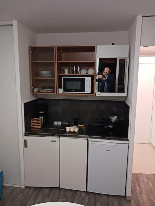 Studio Meuble Bord De Mer Bormes-les-Mimosas Esterno foto